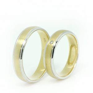 Two Tone Wedding Ring with Diamond